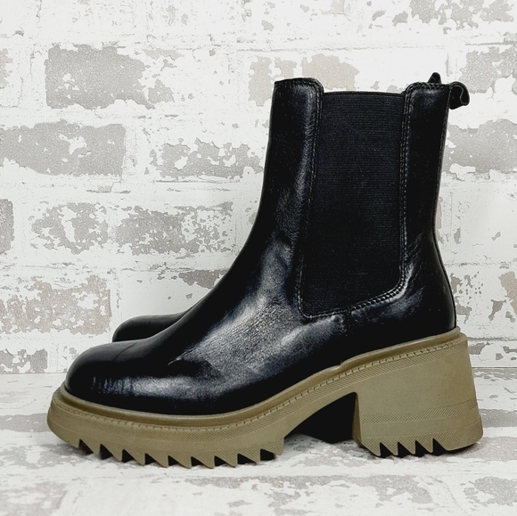 NEW Vince Camuto Anikaaa Leather Combat Chunky Heeled Boots H920 - Picture 1 of 11
